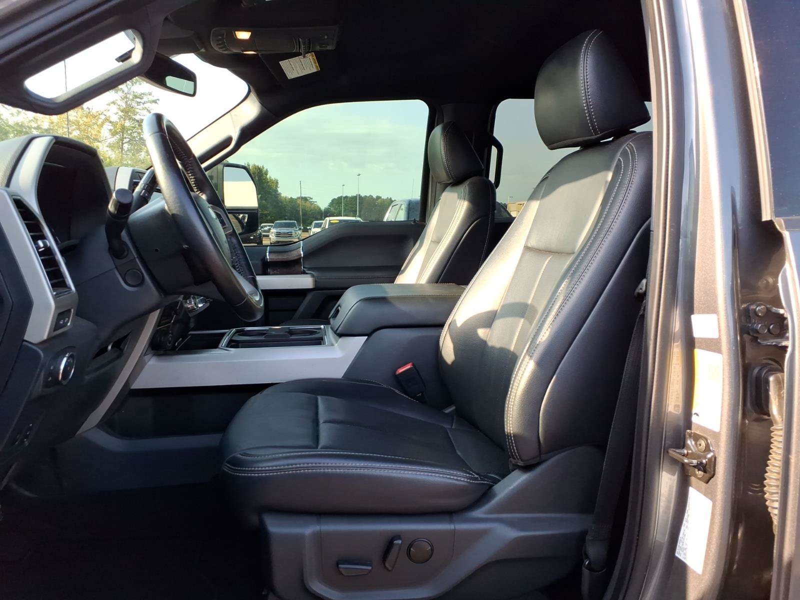 Used 2022 Ford F250 Lariat w/ Tremor Off-Road Package AWD/4WD image 18