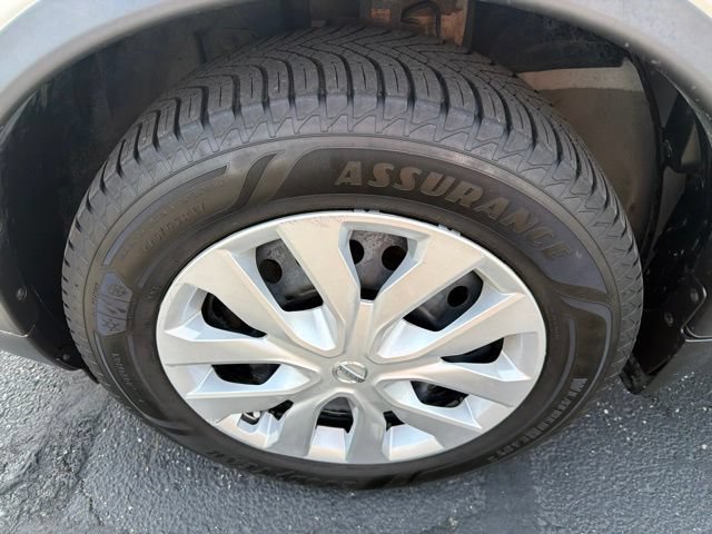 Used 2016 Nissan Rogue S w/ S Family Package FWD image 27