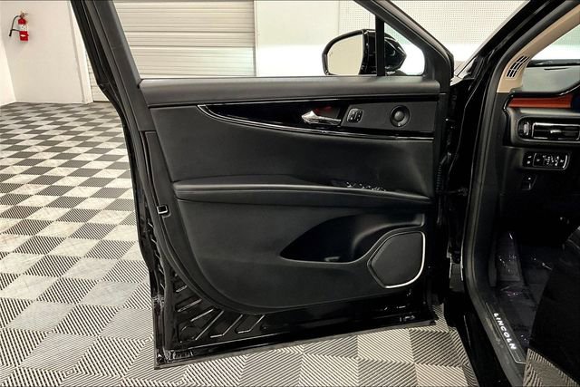 Used 2023 Lincoln Nautilus Reserve w/ Equipment Group 201A image 21