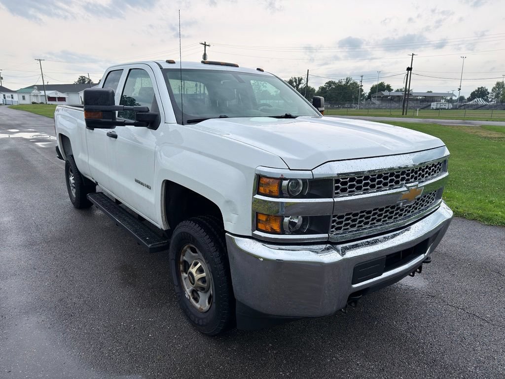 Used 2019 Chevrolet Silverado 2500 W/T AWD/4WD image 2