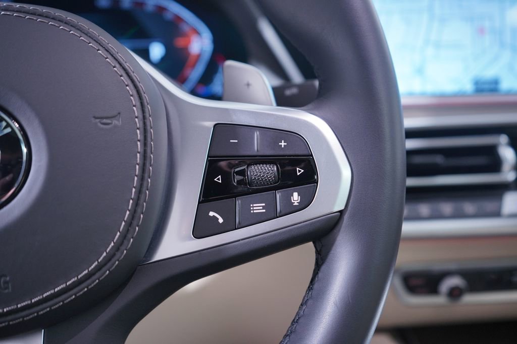 Used 2022 BMW X6 xDrive40i w/ M Sport Package image 21