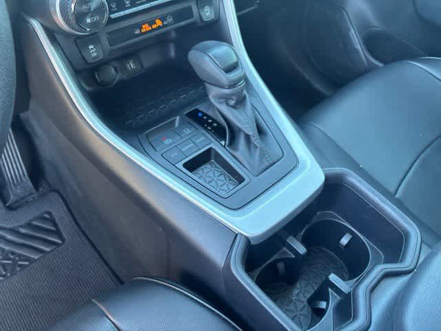 Used 2025 Toyota RAV4 XLE FWD image 16