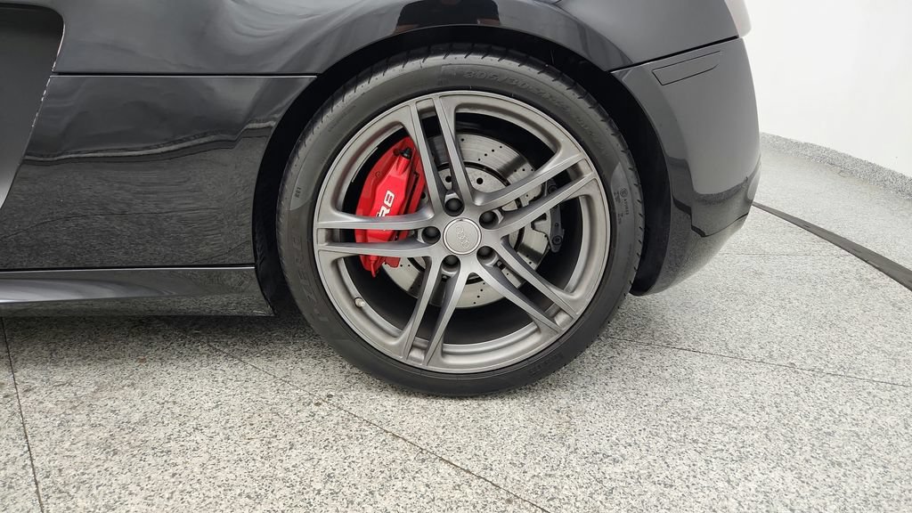 Used 2011 Audi R8 V10 w/ Enhanced Leather Pkg AWD/4WD image 41