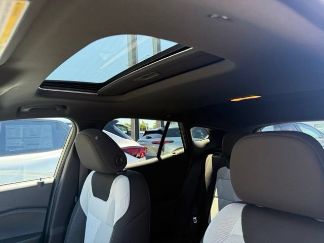New 2026 Chevrolet Trax RS w/ Sunroof Package FWD image 17