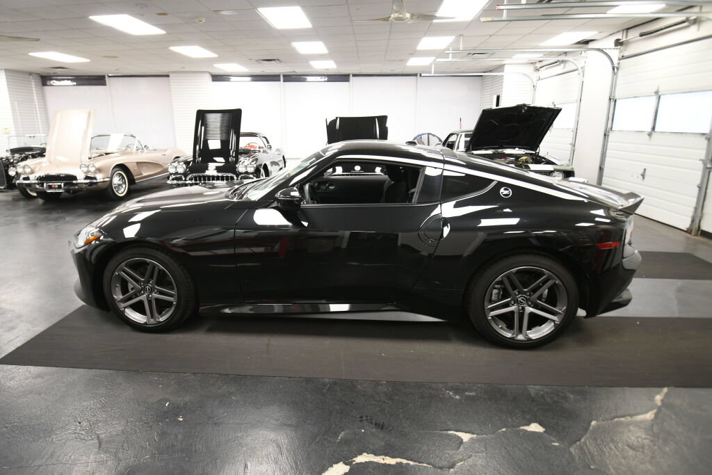 Used 2025 Nissan Z Sport w/ Floor Mat Package RWD image 5