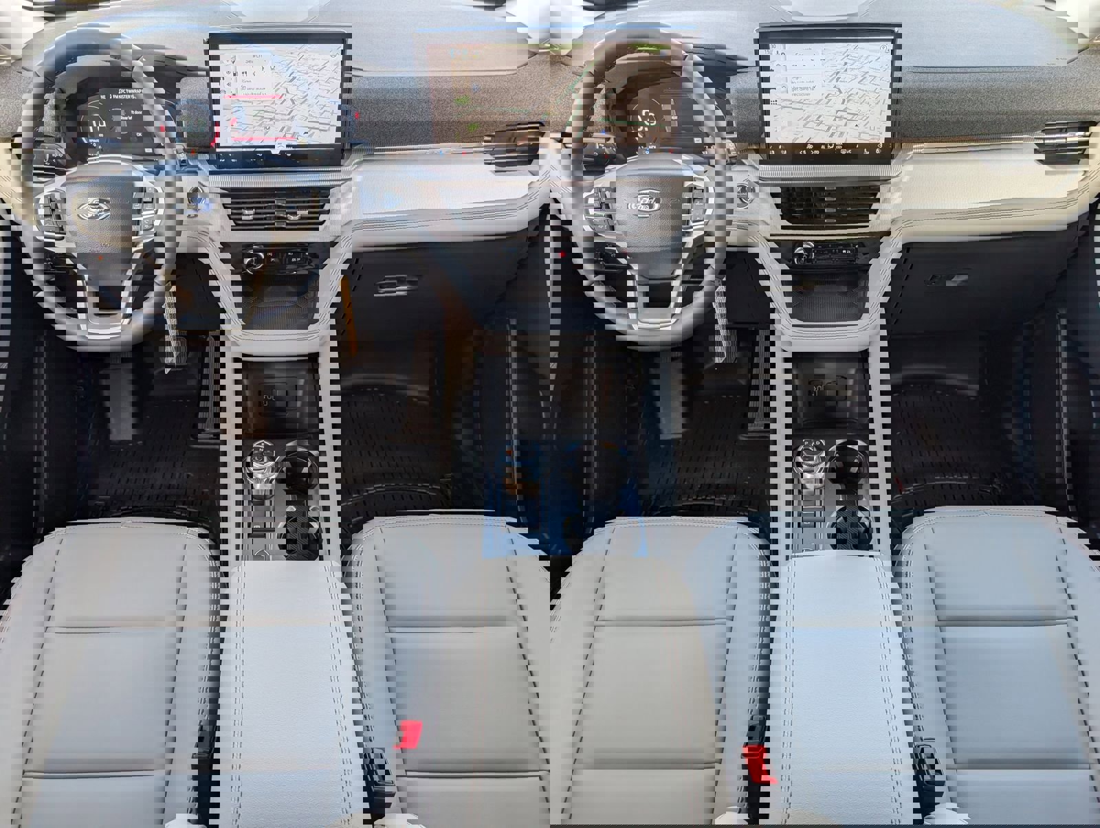 New 2026 Ford Explorer Active w/ Active Comfort Package image 5