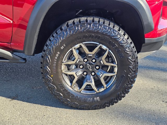 New 2026 Chevrolet Colorado ZR2 w/ Technology Package AWD/4WD image 9