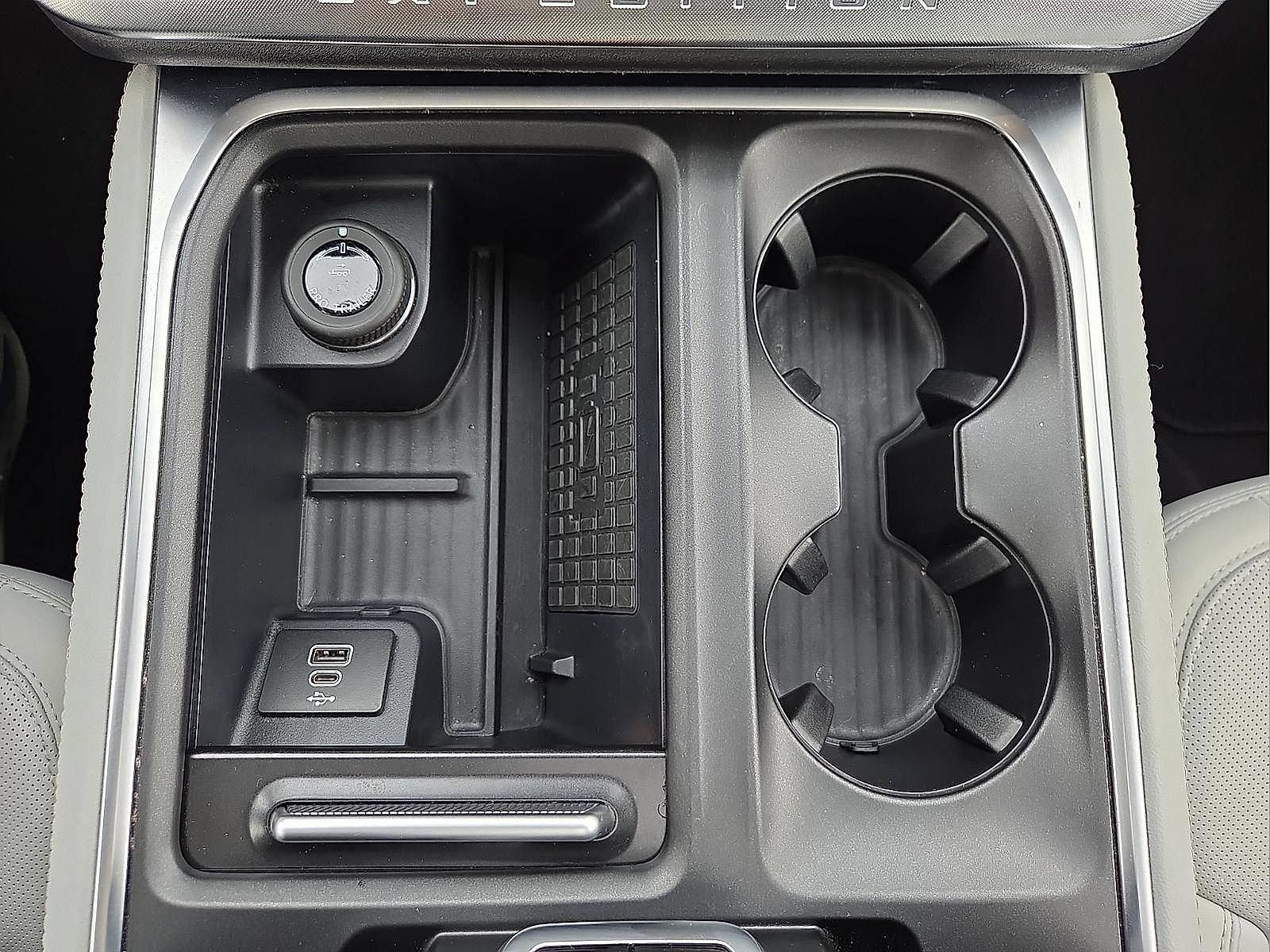 Used 2025 Ford Expedition Platinum AWD/4WD image 18