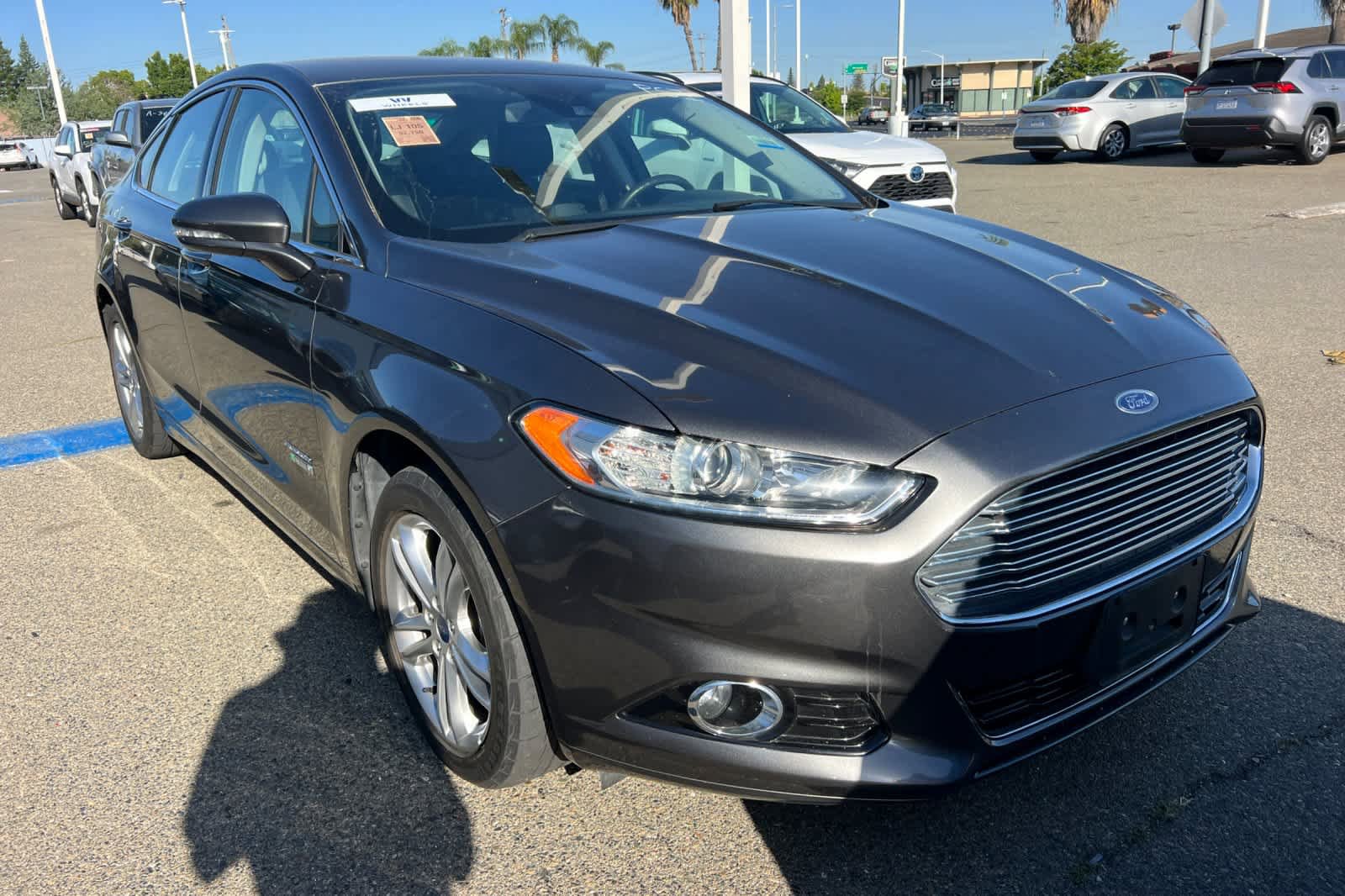 Used 2016 Ford Fusion Energi Titanium w/ Driver Assist Package FWD image 3