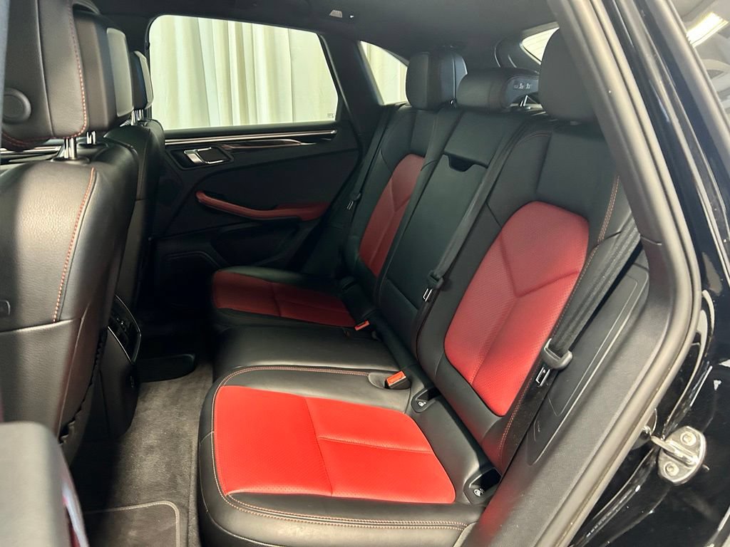 Certified 2021 Porsche Macan AWD/4WD image 23