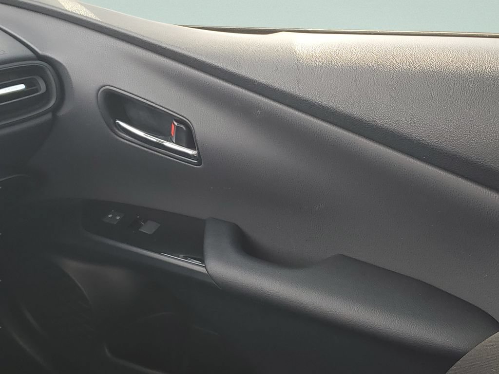 Certified 2021 Toyota Prius LE FWD image 13