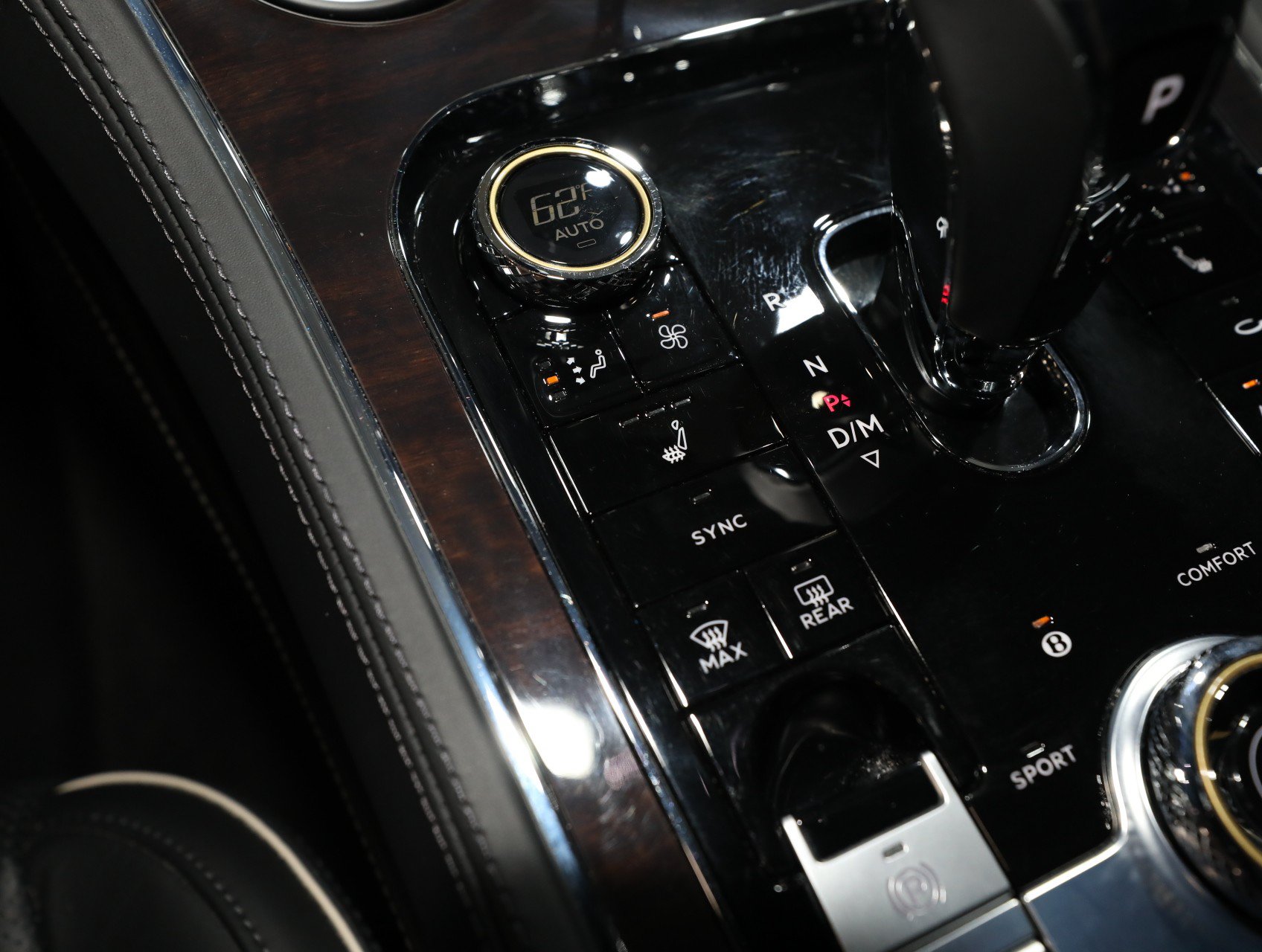 Used 2024 Bentley Continental GT Mulliner AWD/4WD image 56