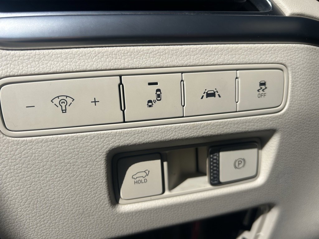 Used 2021 Hyundai Palisade Calligraphy image 16