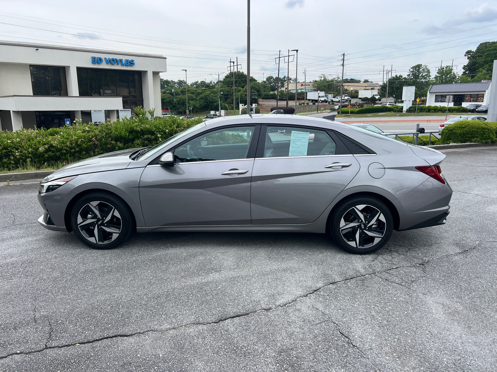 Certified 2023 Hyundai Elantra Limited FWD image 8