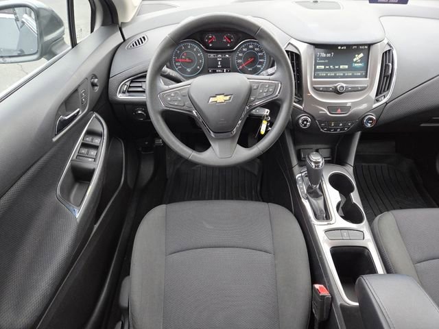 Used 2017 Chevrolet Cruze LT image 24