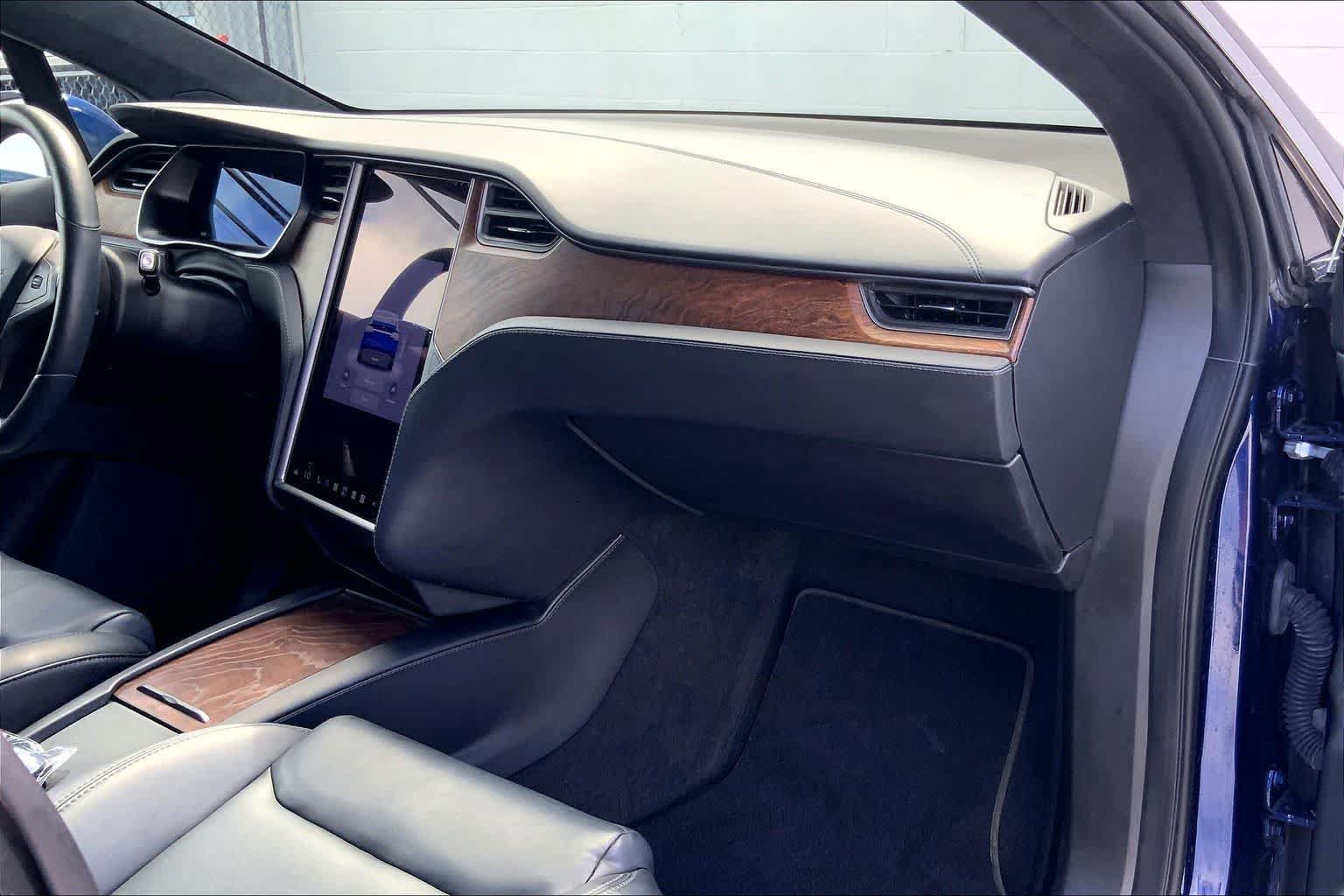 Used 2021 Tesla Model X Long Range AWD/4WD image 23