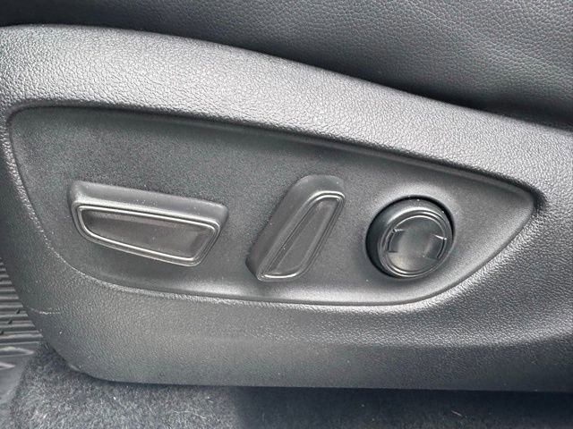 Used 2024 Toyota Highlander Platinum image 19