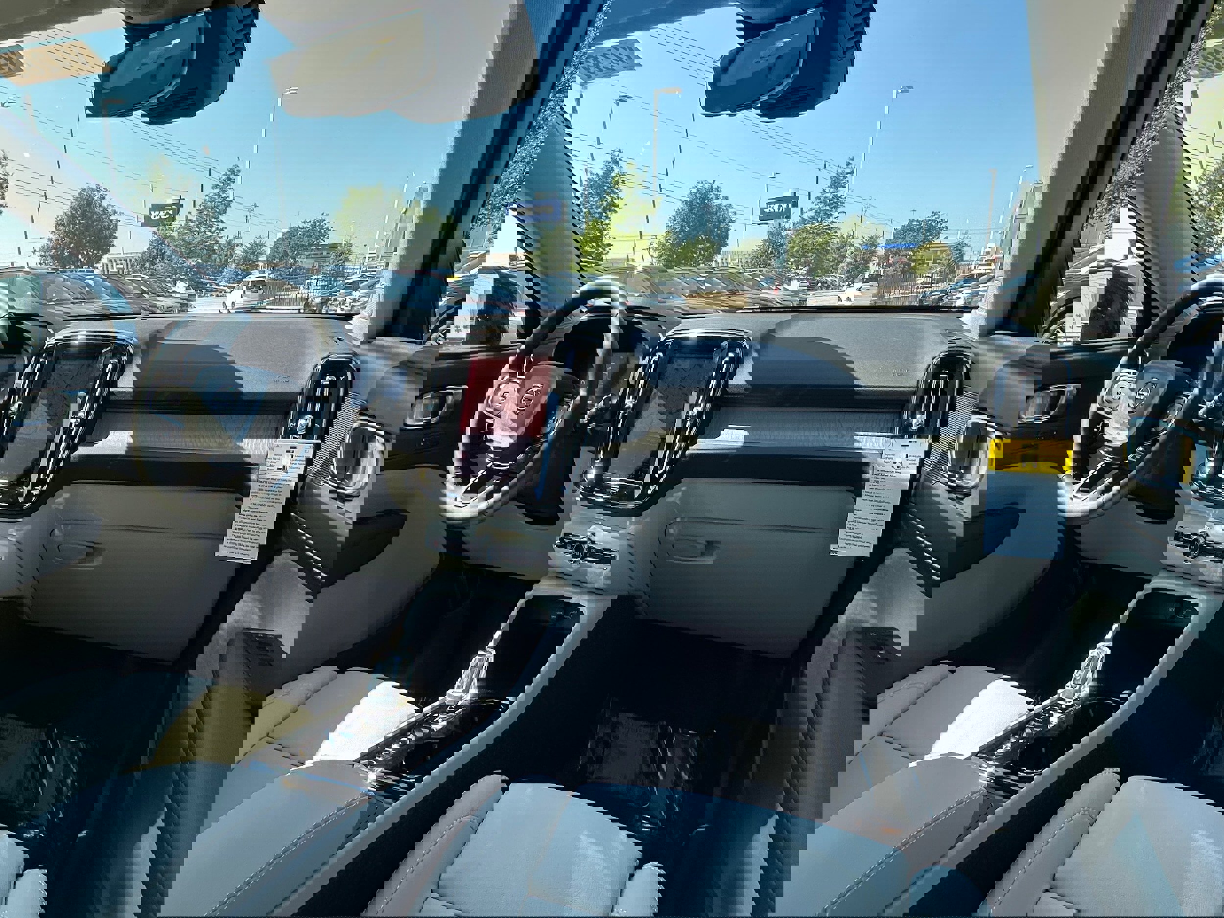 New 2026 Volvo XC40 B5 Plus w/ Protection Package Premier image 10