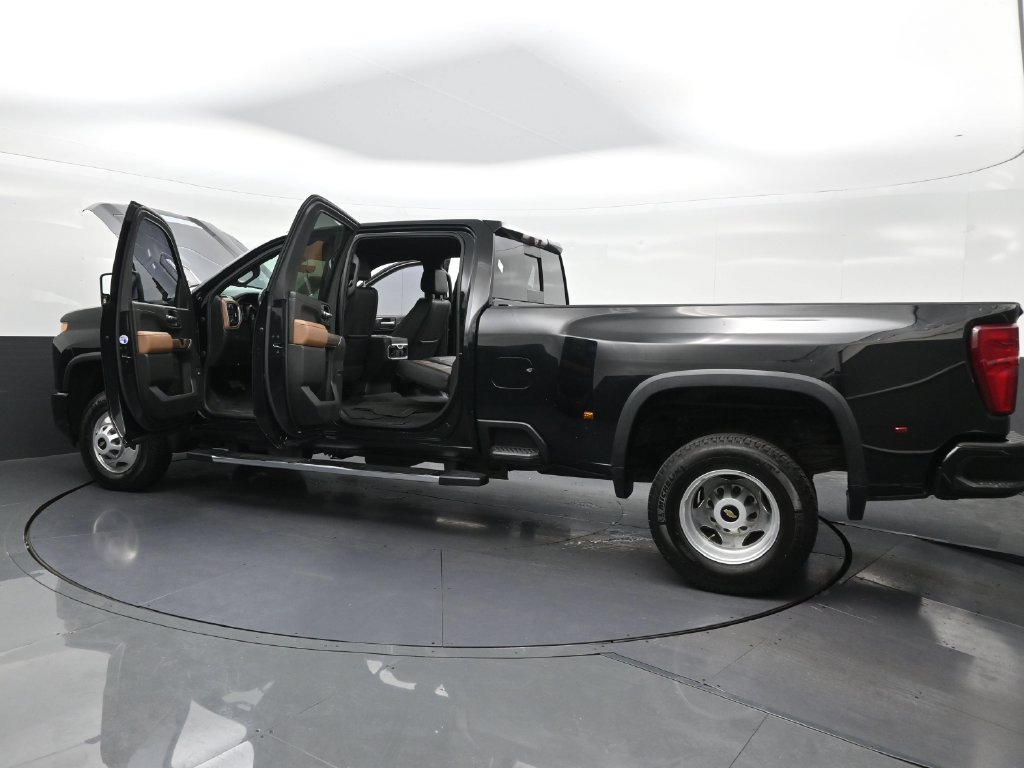 Used 2020 Chevrolet Silverado 3500 High Country AWD/4WD image 34
