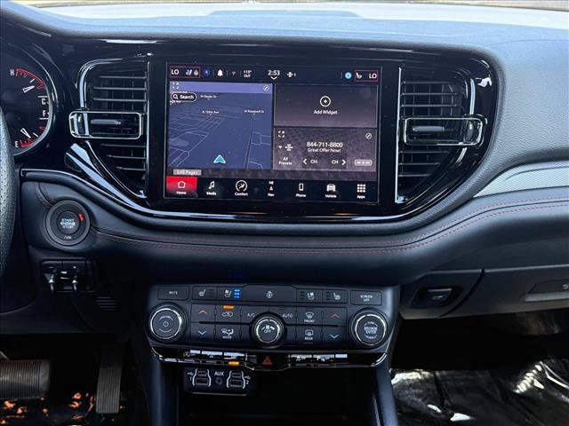 Used 2024 Dodge Durango GT AWD/4WD image 14