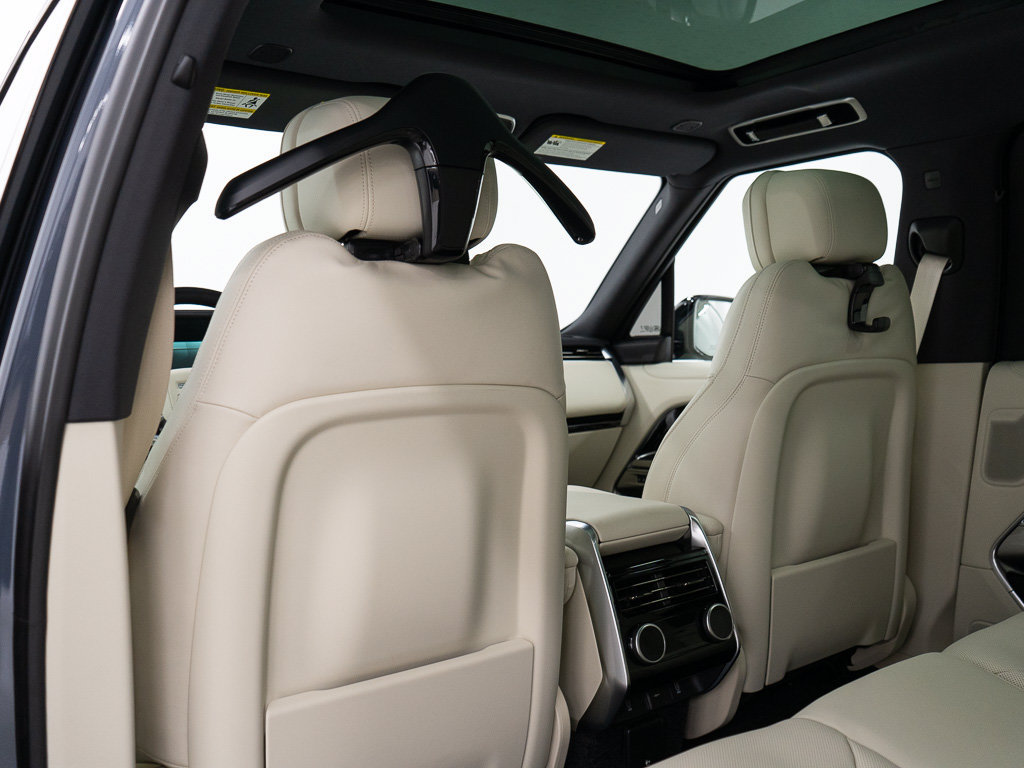 Used 2026 Land Rover Range Rover SE AWD/4WD image 23
