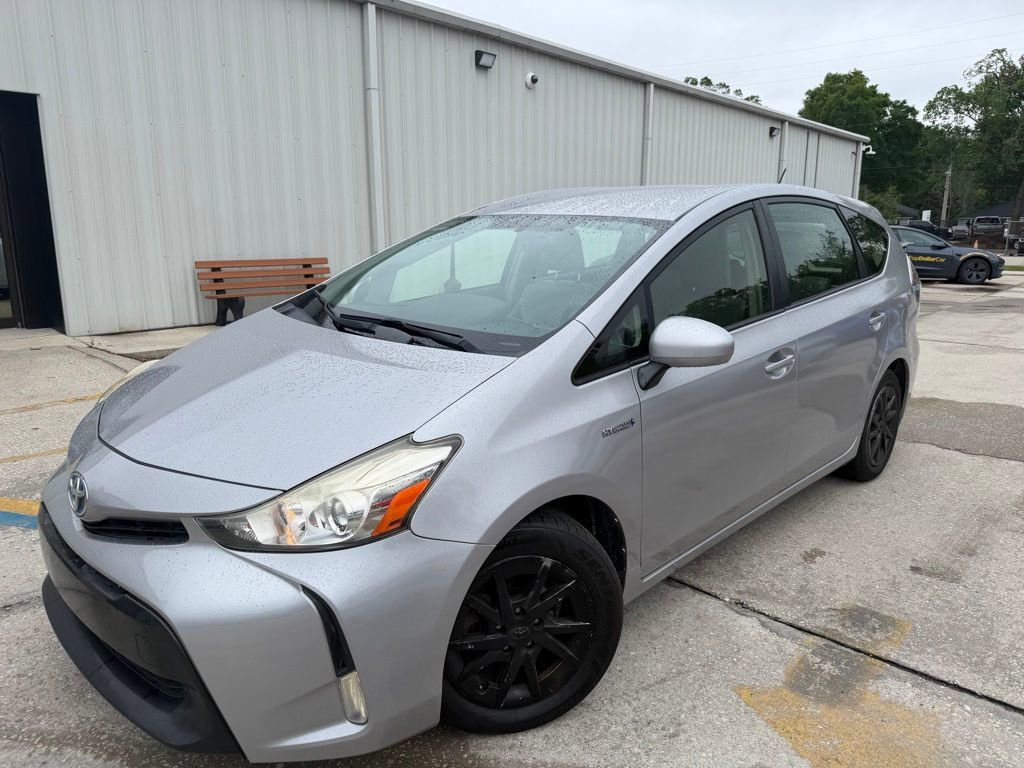 Used 2017 Toyota Prius V Four image 1