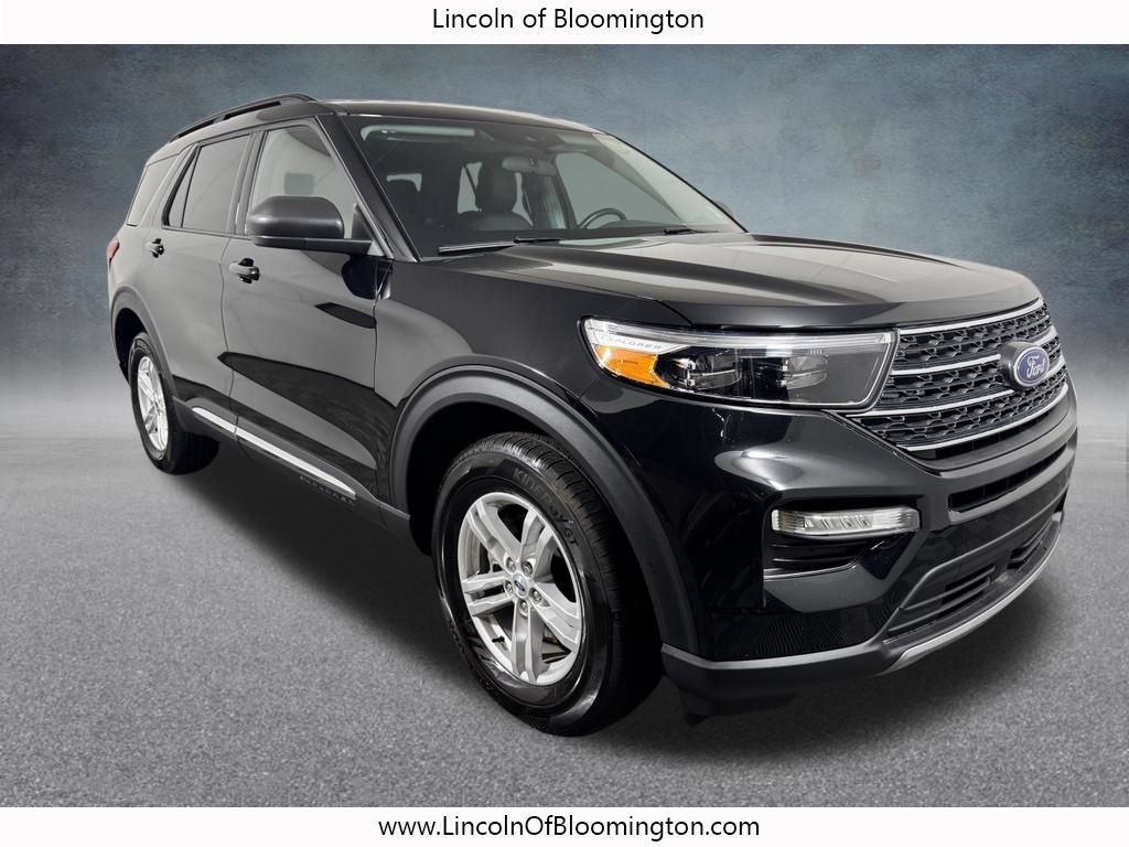 Used 2024 Ford Explorer XLT w/ Equipment Group 202A AWD/4WD image 8