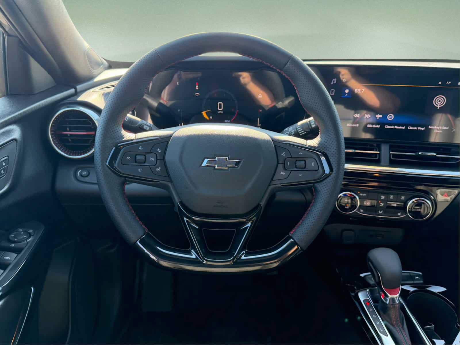 New 2026 Chevrolet Trax RS w/ Sunroof Package FWD image 10