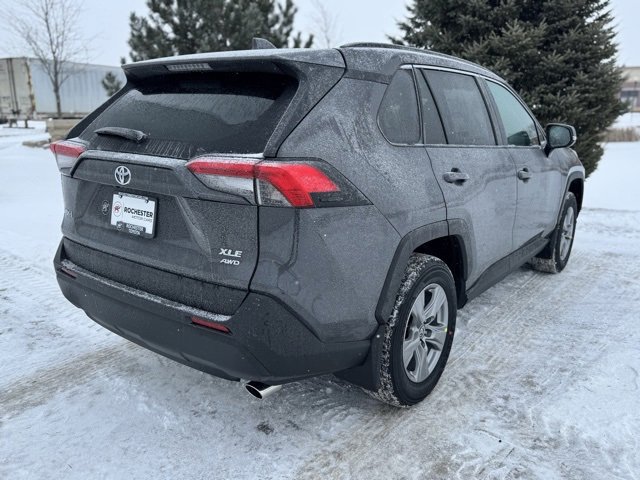 Used 2025 Toyota RAV4 XLE image 36