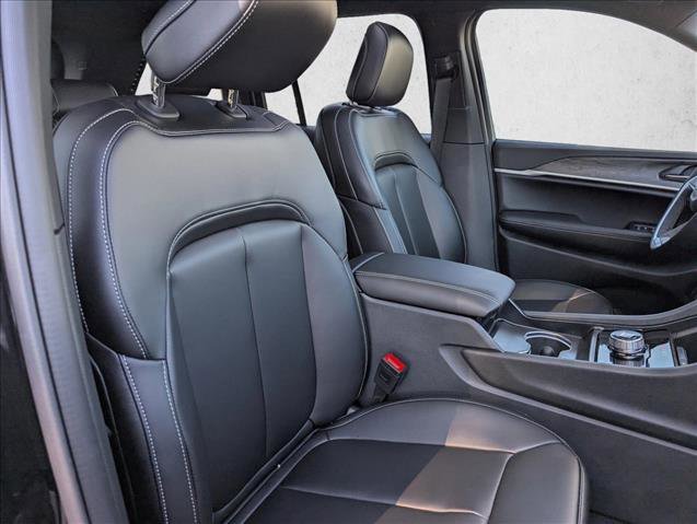 New 2025 Jeep Grand Cherokee Limited w/ Black Appearance Package image 29