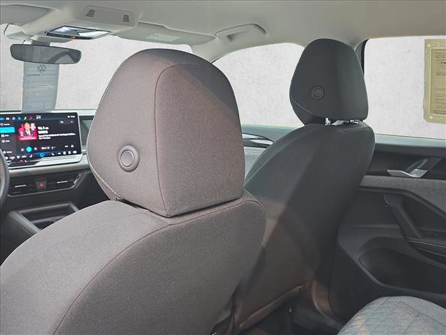 Used 2025 Volkswagen Tiguan S image 17