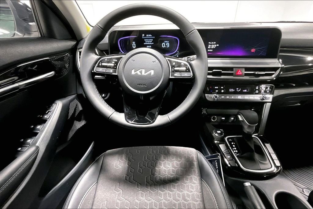New 2026 Kia Seltos S image 12