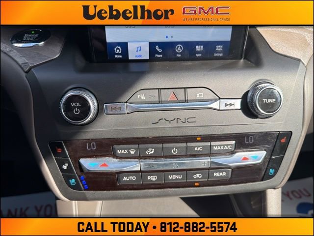 Used 2020 Ford Explorer Platinum w/ Premium Technology Package image 29
