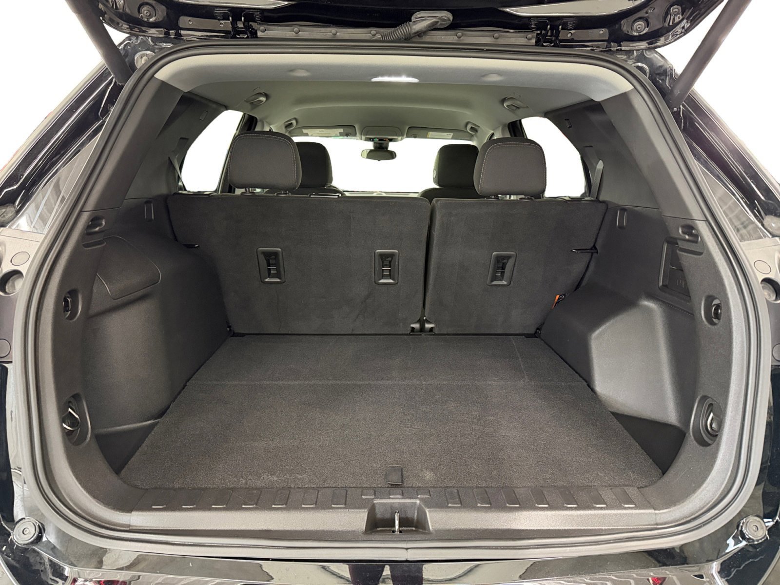 Used 2023 Chevrolet Equinox LT AWD/4WD image 25