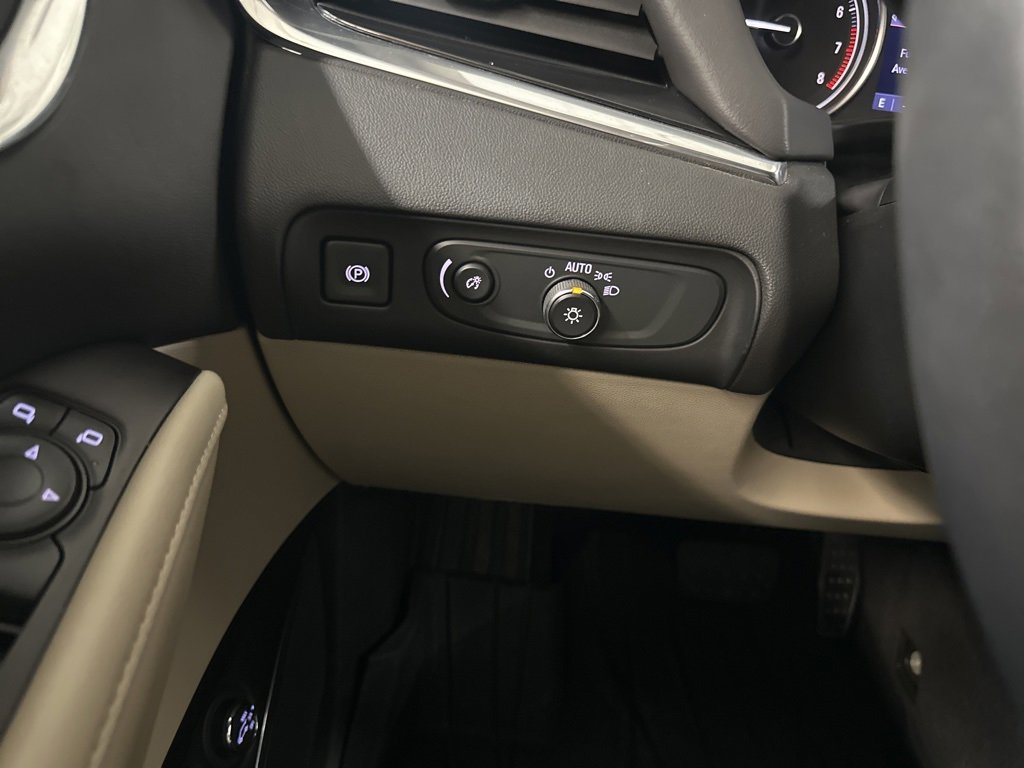 Used 2020 Buick Enclave Essence image 22