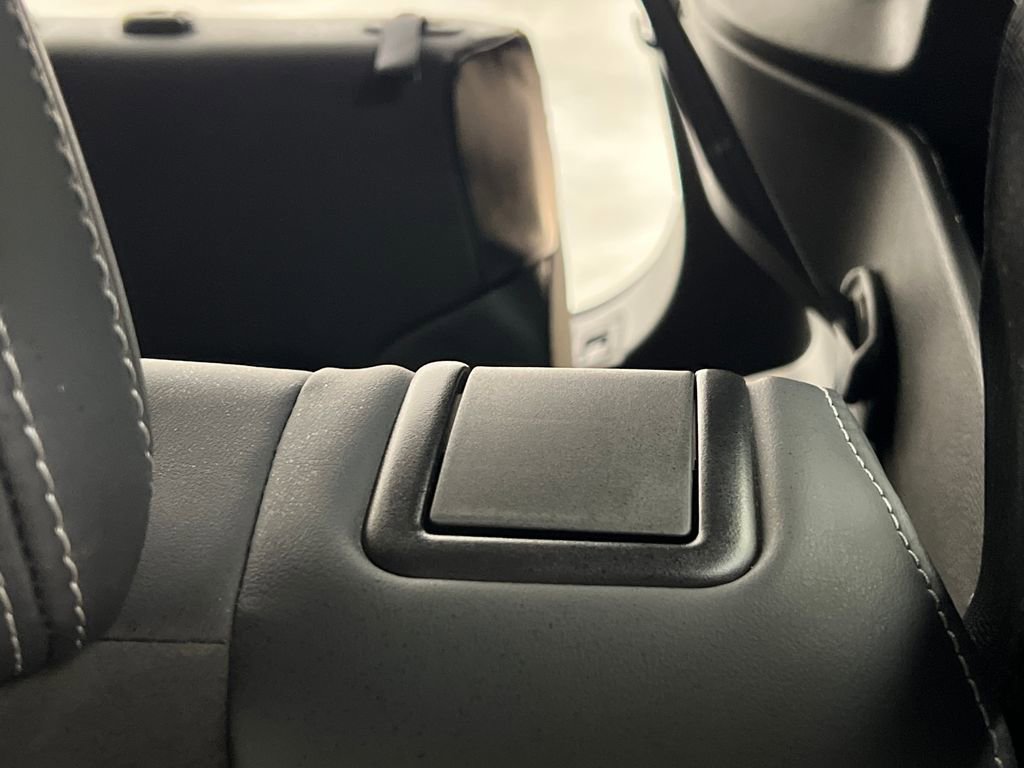 Used 2025 Mitsubishi Outlander SE FWD image 15