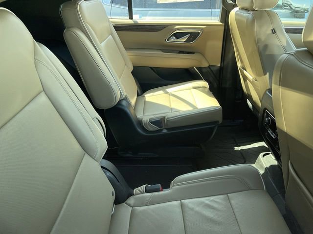 Used 2021 Chevrolet Tahoe Premier w/ Premium Package AWD/4WD image 11