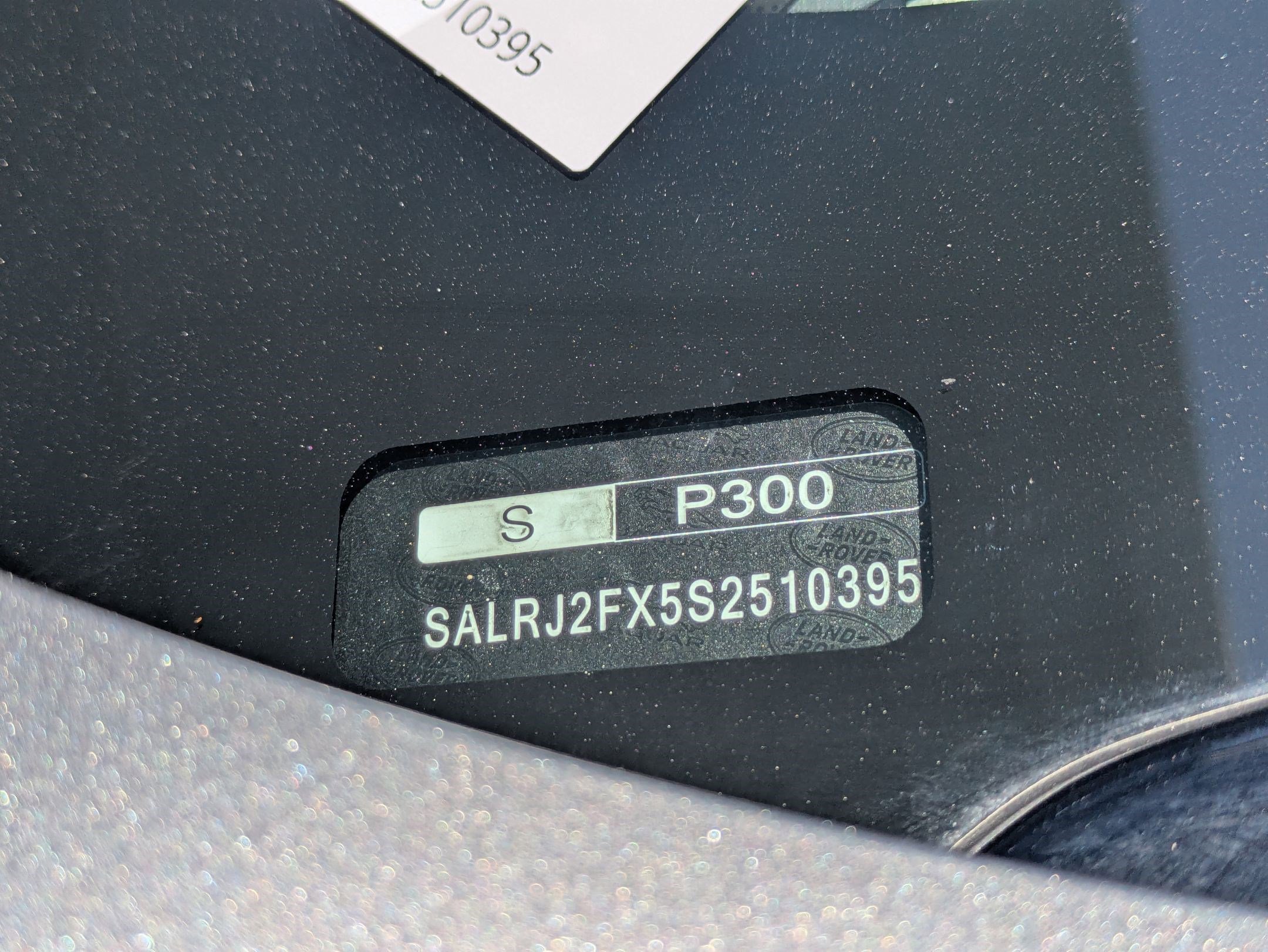 New 2025 Land Rover Discovery S image 19