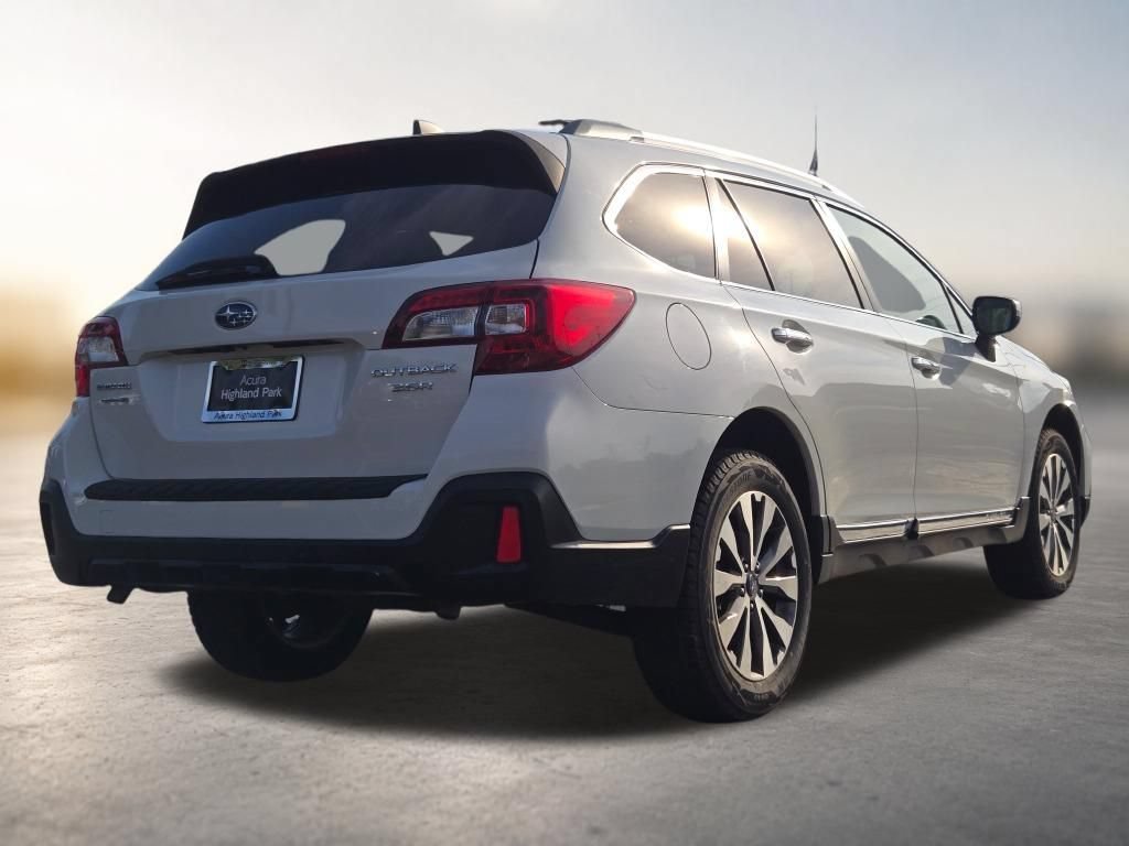 Used 2018 Subaru Outback 3.6R Touring AWD/4WD image 16