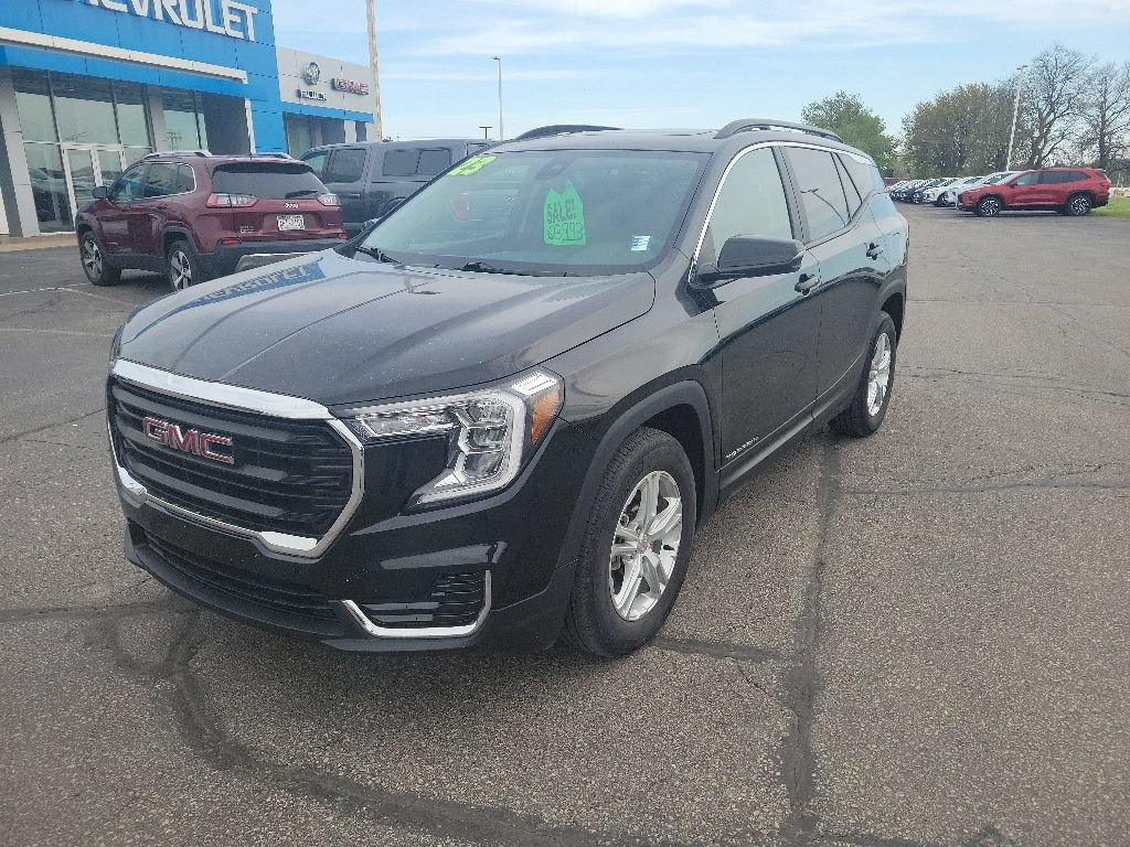 Used 2023 GMC Terrain SLE w/ Driver Convenience Package FWD video 1