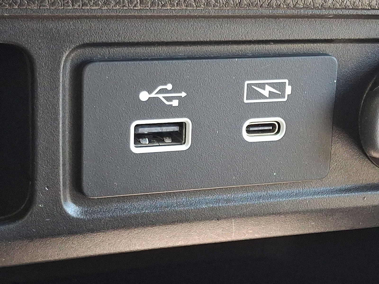 Certified 2023 Honda Pilot LX image 23