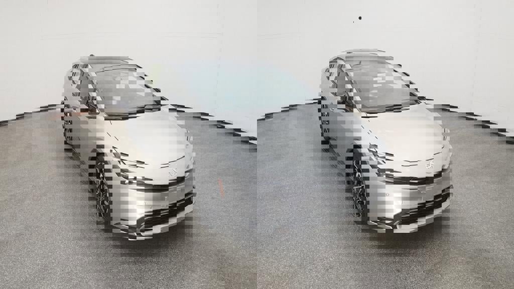 New 2026 Toyota Prius Plug-In Hybrid image 36