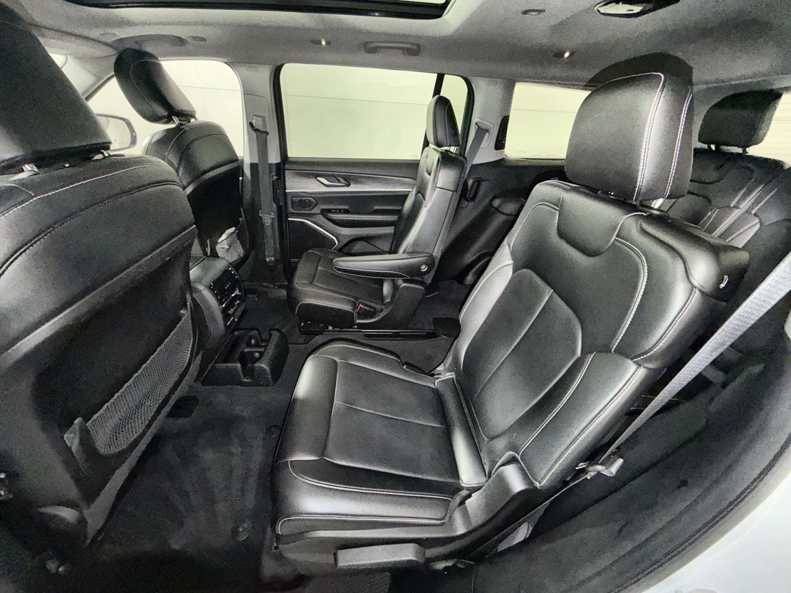 Used 2023 Jeep Grand Cherokee L Limited image 25