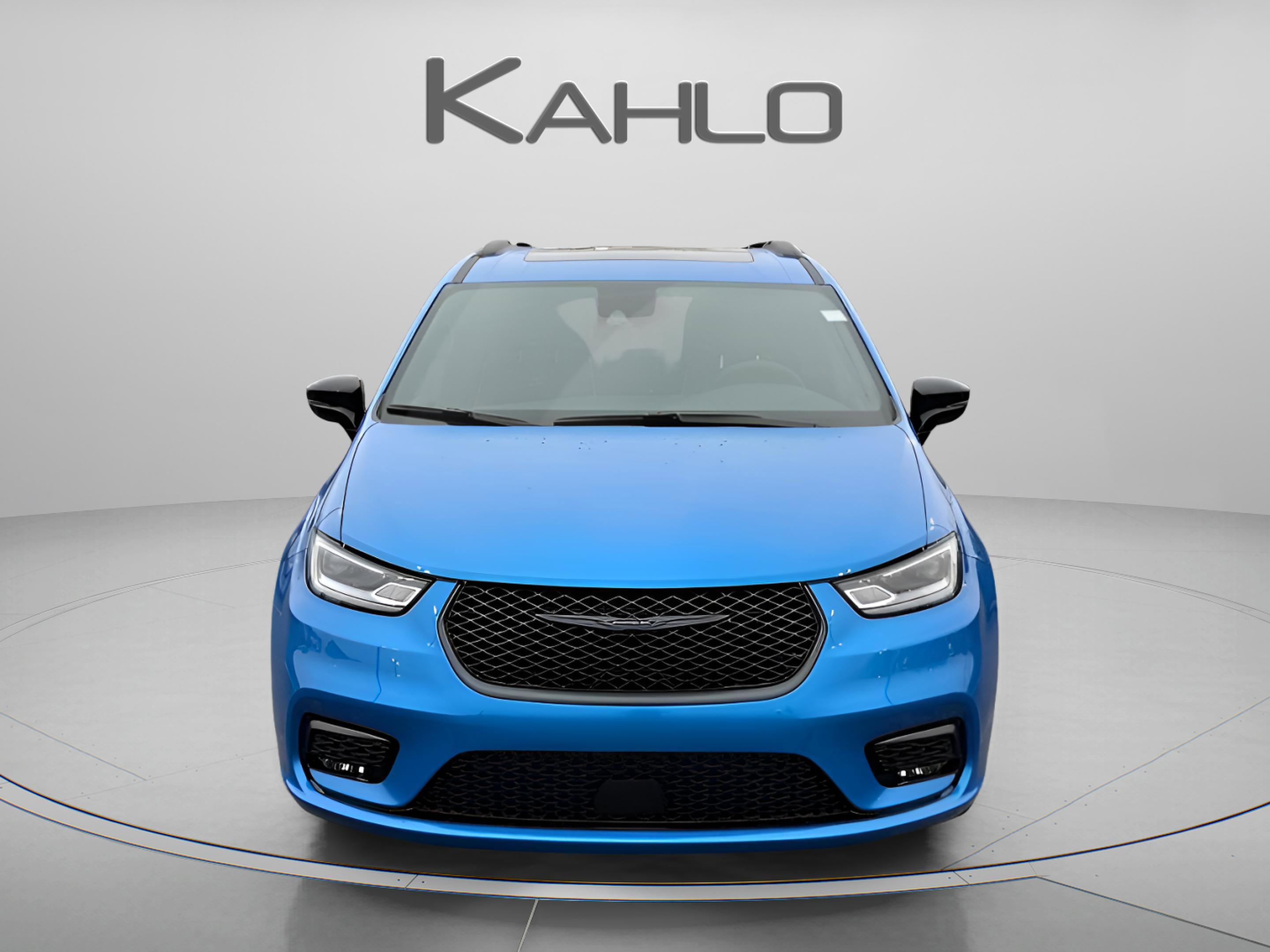 New 2026 Chrysler Pacifica Limited w/ S Appearance Package image 8