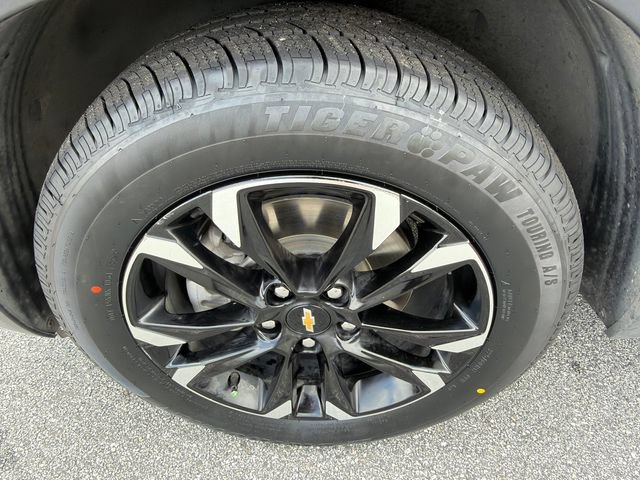 Used 2022 Chevrolet TrailBlazer LT w/ Convenience Package FWD image 11