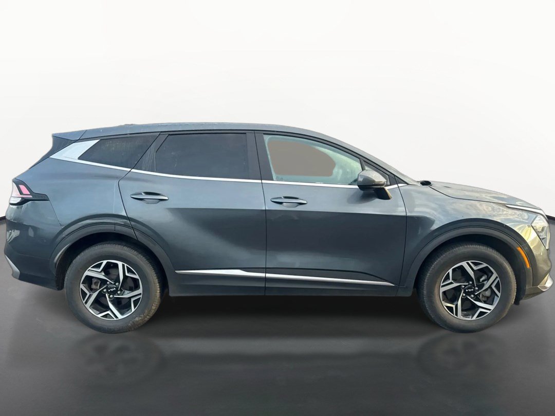 Used 2023 Kia Sportage LX AWD/4WD image 2