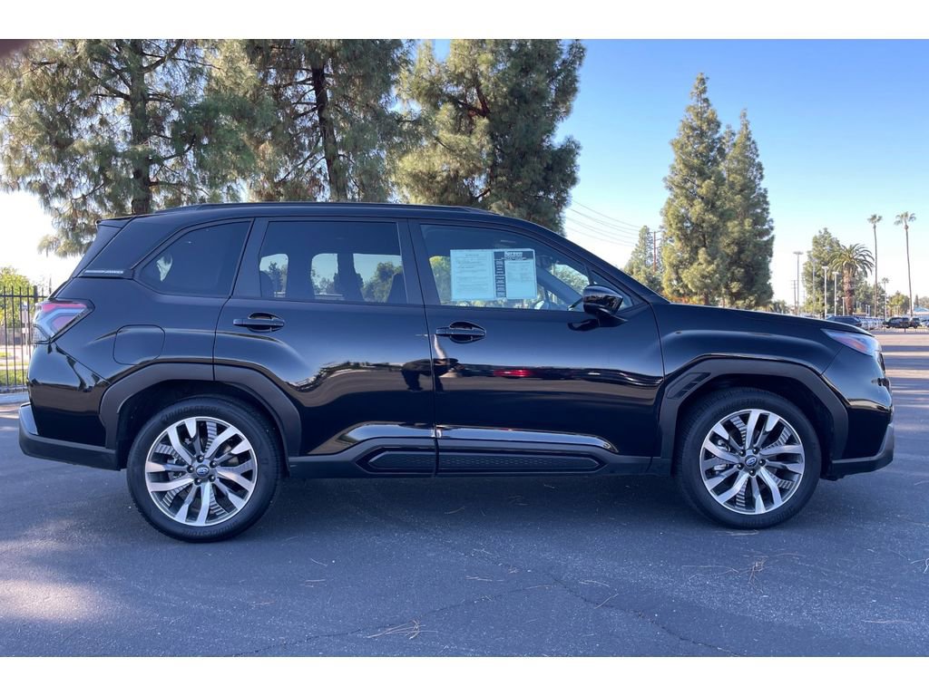 Used 2025 Subaru Forester Touring image 7