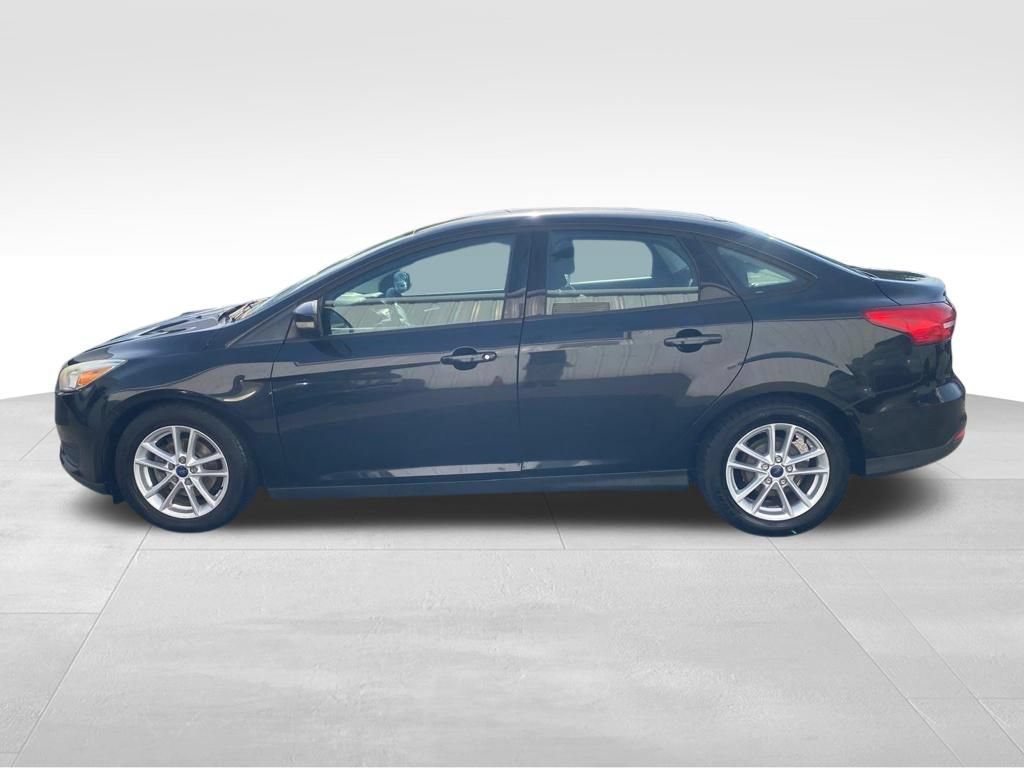 Used 2015 Ford Focus SE FWD image 4