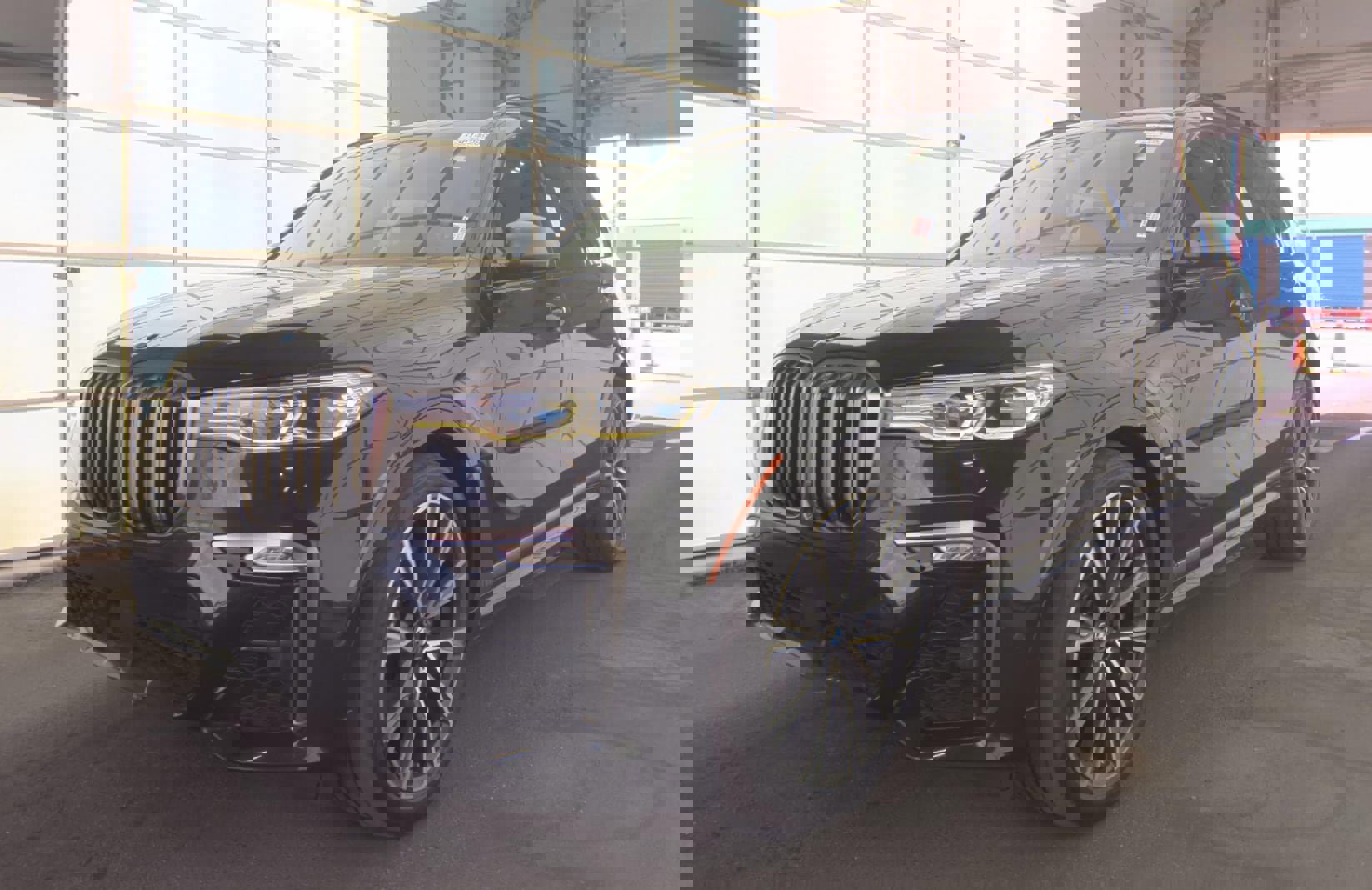 Used 2020 BMW X7 M50i w/ Dynamic Handling Package image 2