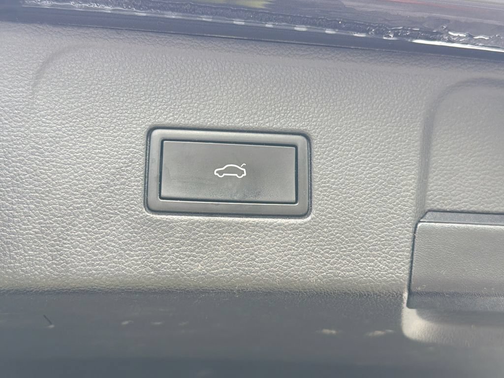 Certified 2023 Volkswagen Atlas SE FWD image 15
